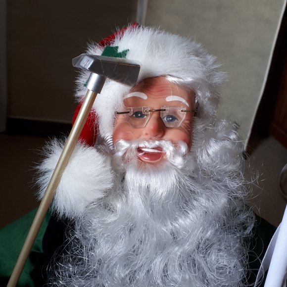 Moving Santa for Golf Lovers - Picture 6 of 9